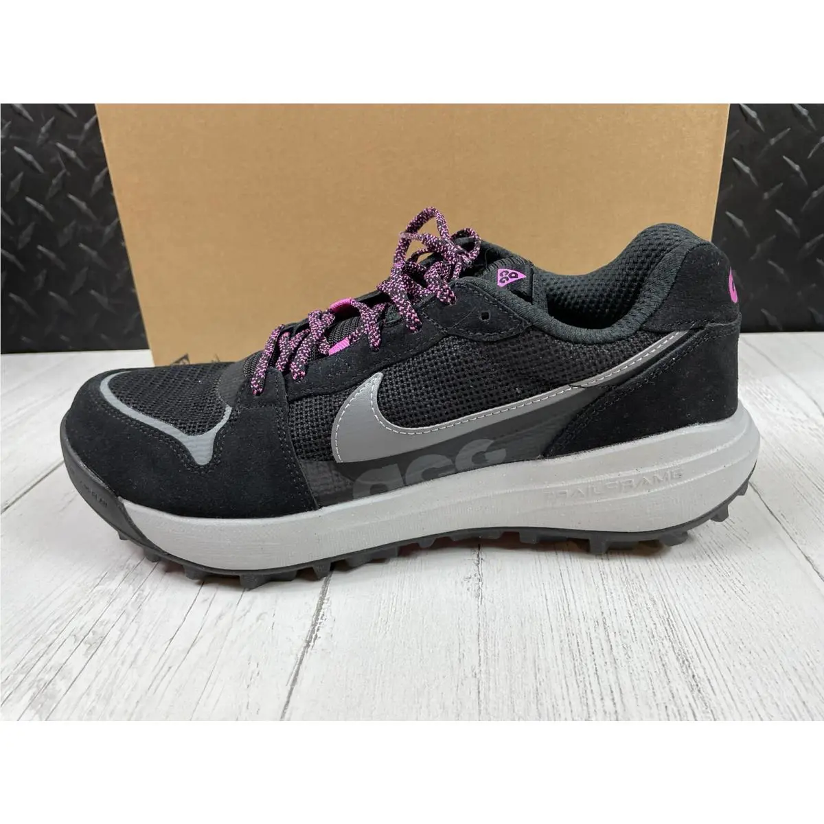 Nike shoes - Nike ACG Lowcate - ACG Lowcate - DM8019-002 - Black 7