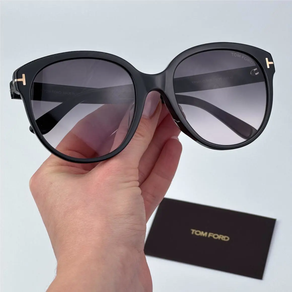 Tom Ford Women Sunglasses Black Smoke Gradient Round FT0957-D/S 01B
