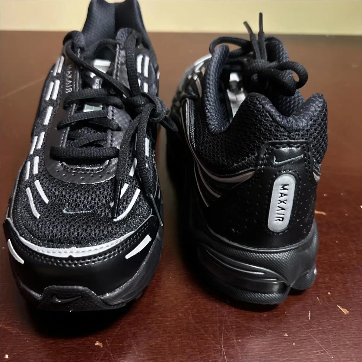 Nike shoes - Black 3
