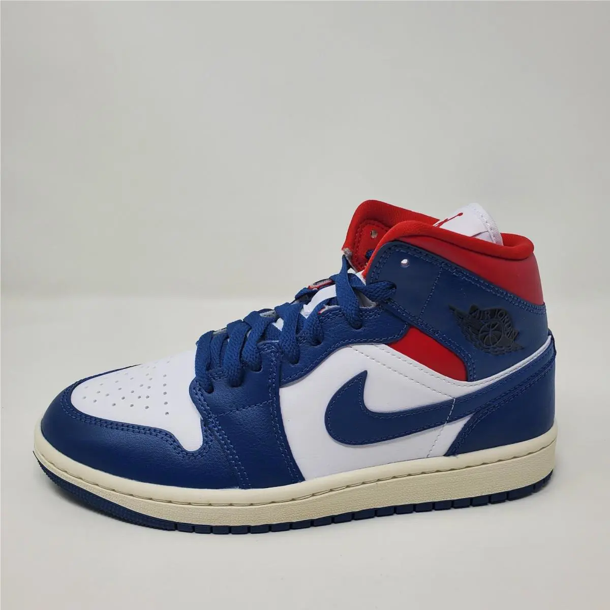 Nike shoes - Air Jordan 1 Mid Retro - BQ6472-146 - Blue 3