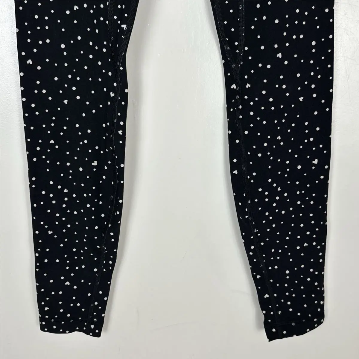 Lululemon clothing - Heart Scatter Dot Print White Black 1