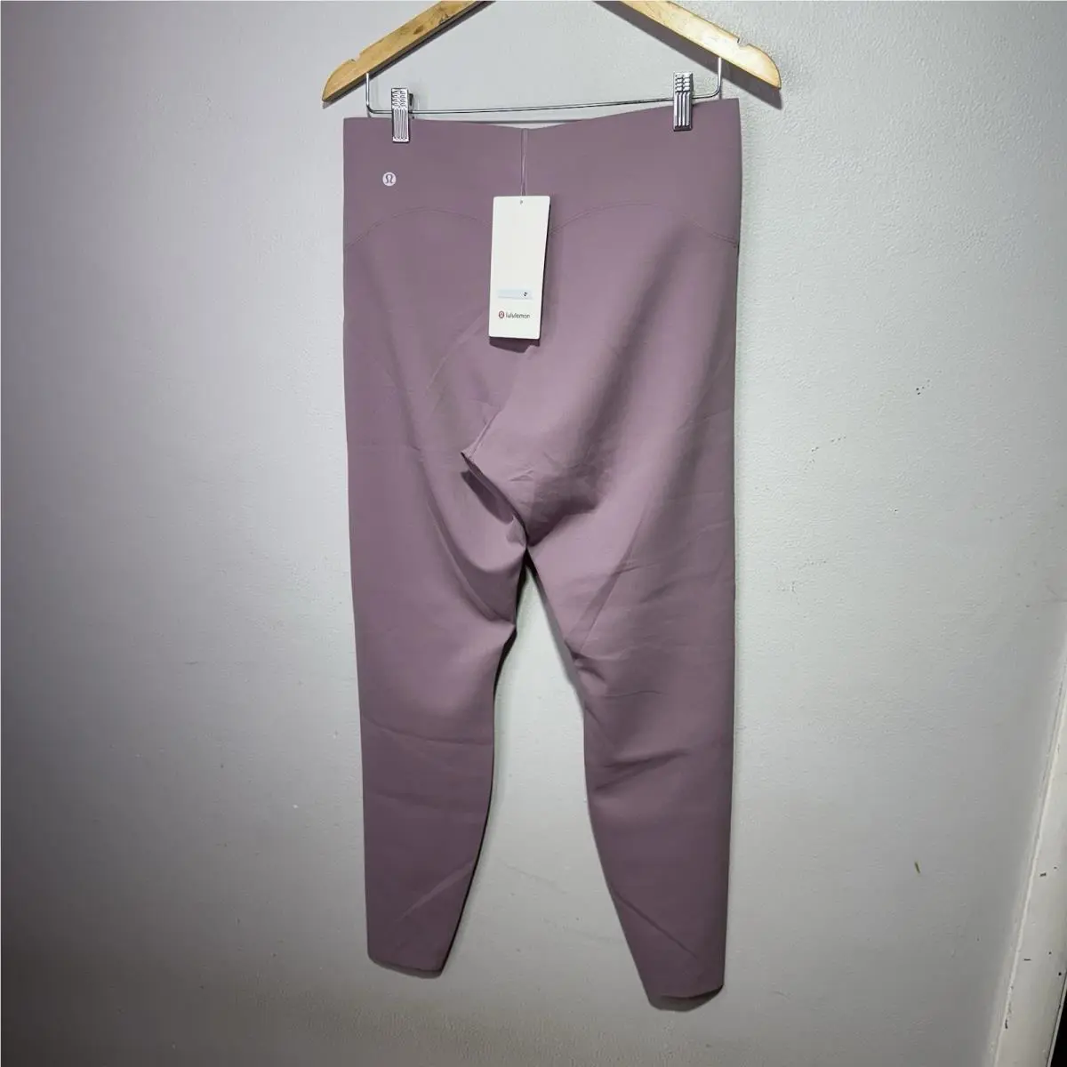 Lululemon clothing - Lavender 0