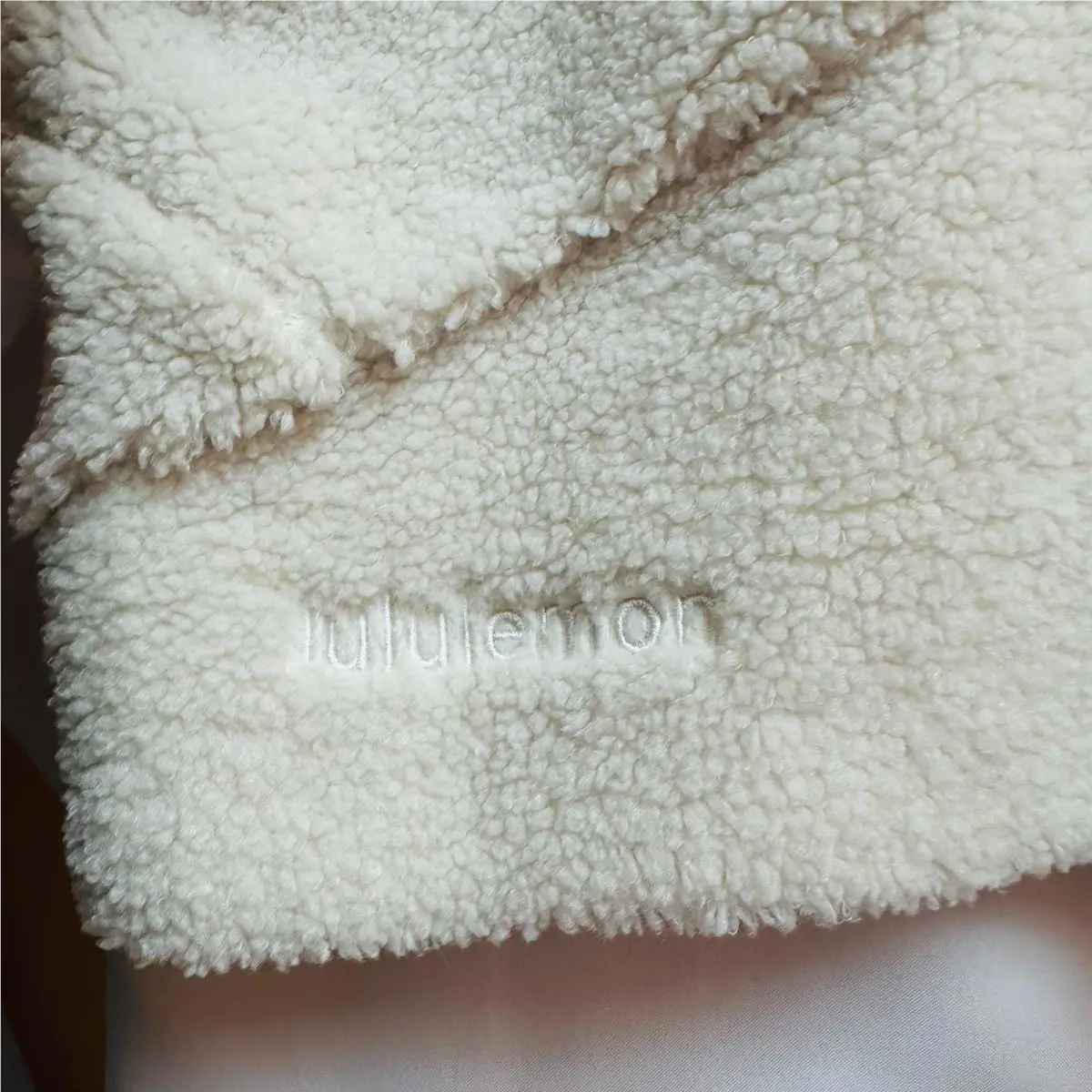 Lululemon clothing - Cream 9