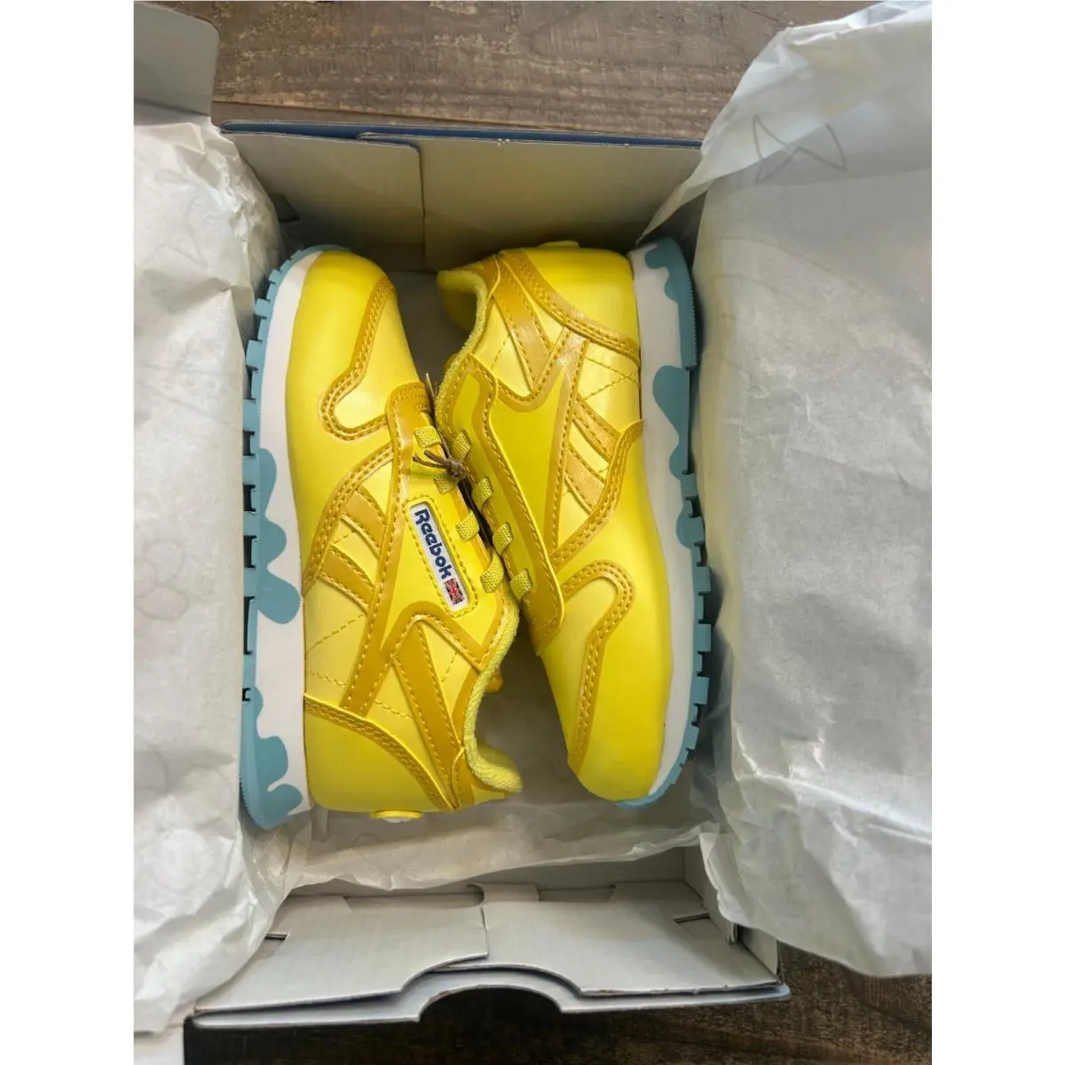 Reebok shoes - Yellow (UPC: 194823693584) 4