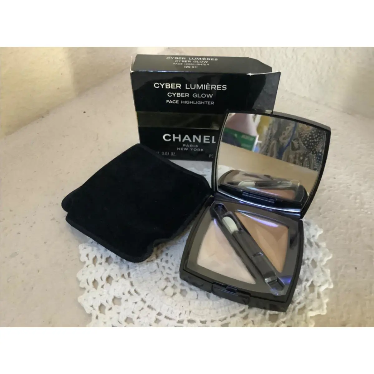 Chanel Cyber Lumieres Cyber Glow Face Highlighter .07 Oz. with Brush