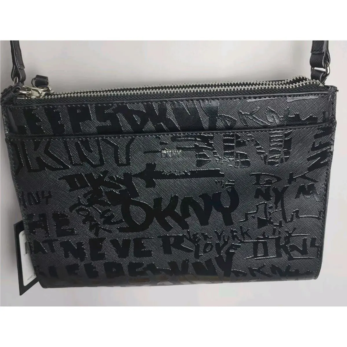 Dkny Bryant Park TZ Top Zip Womens Crossbody Purse Bag Black Graffiti
