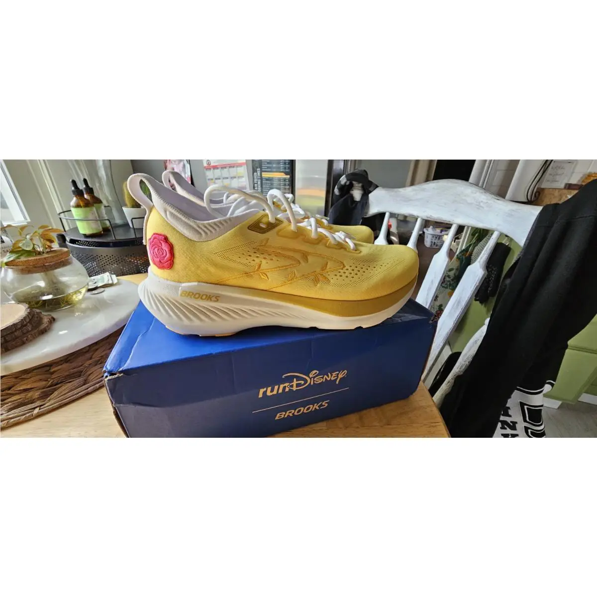 Brooks shoes - Yellow 1