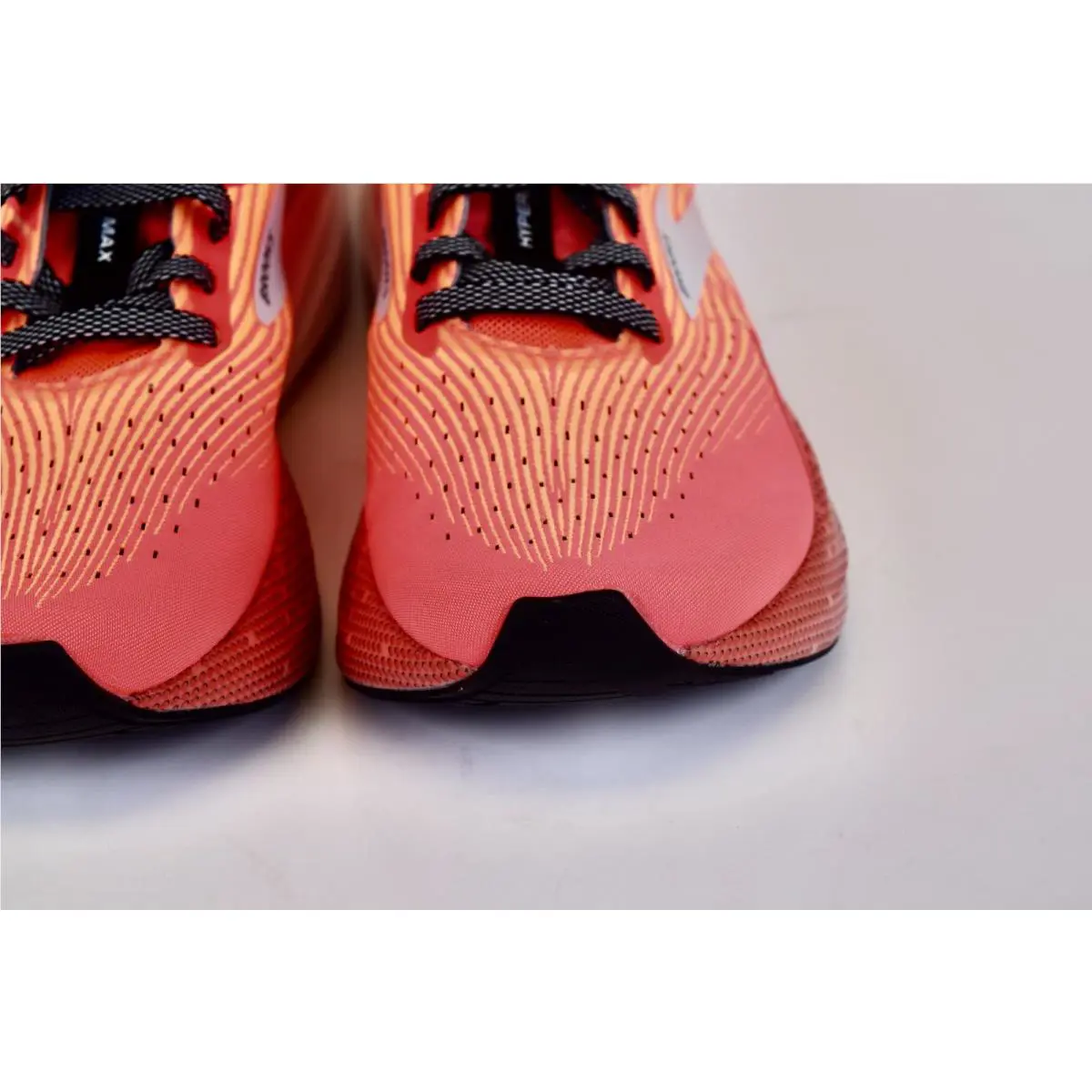 Brooks shoes - Brooks Hyperion Max - Hyperion Max - 1203771B663 - Pink 6