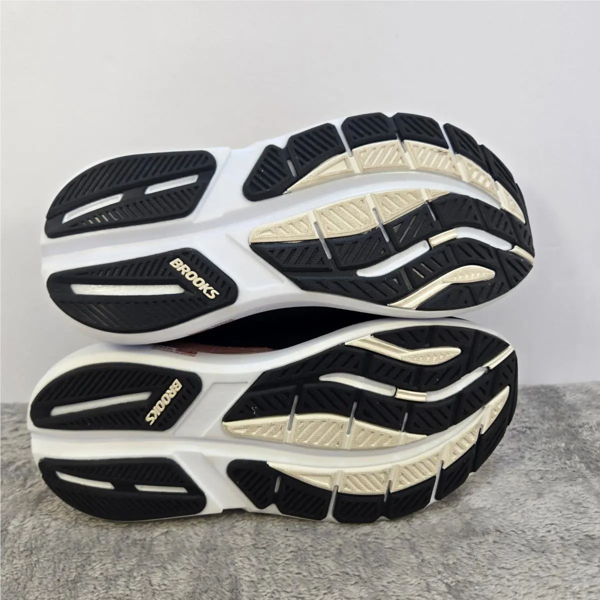 Brooks shoes - Ghost Max 3 - Ghost Max - 1204571D043 - Black 5