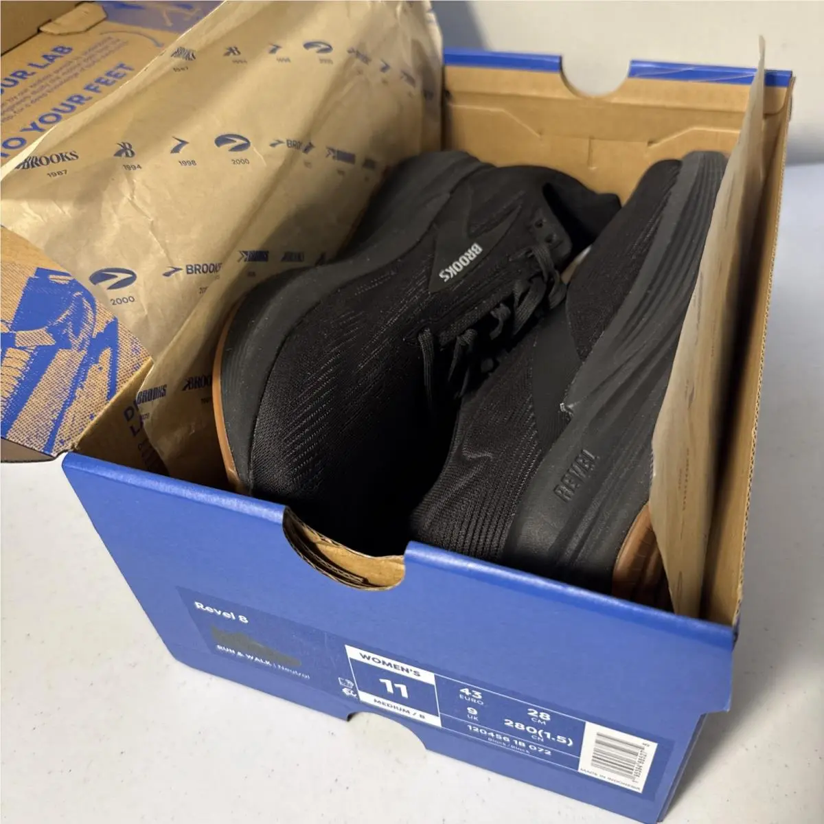 Brooks shoes - Brooks Revel 8 - Revel - 1204561B072 - Black 3