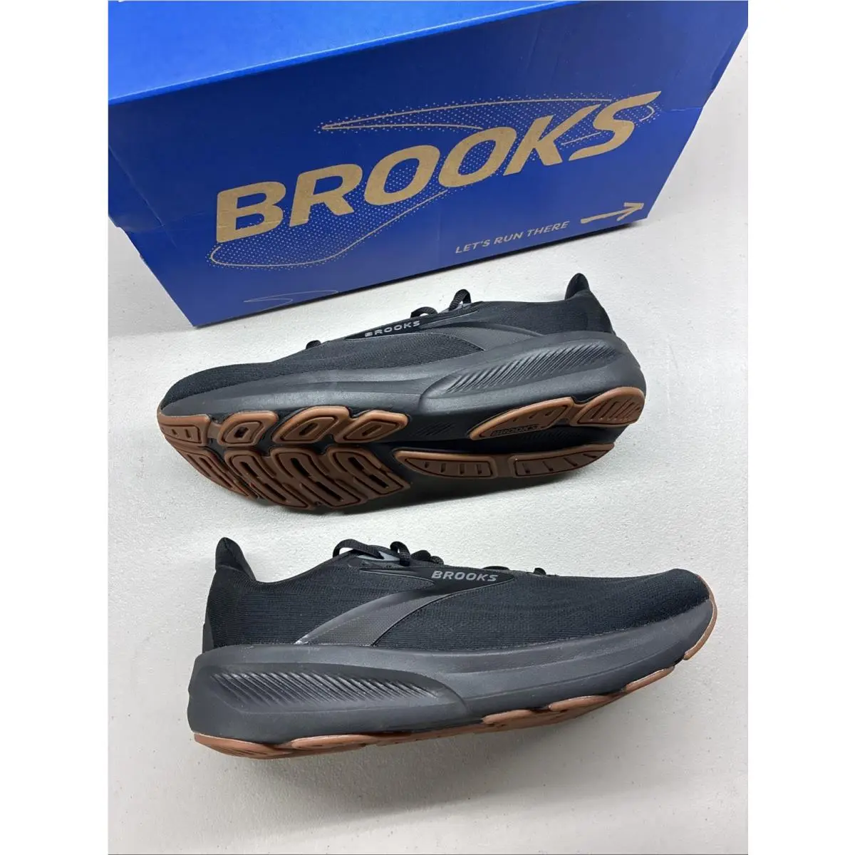 Brooks Revel 9 Shoe Black Black Gum Women`s 9.5 B 120489-1B-070