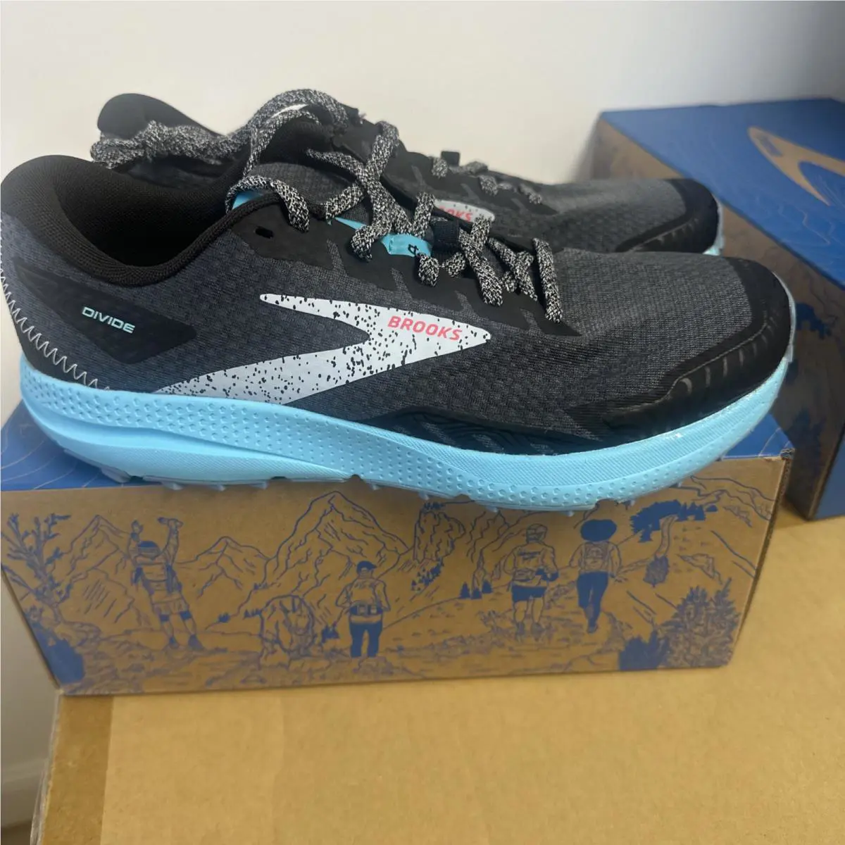 Brooks shoes - Black/ebony/bluefish 1