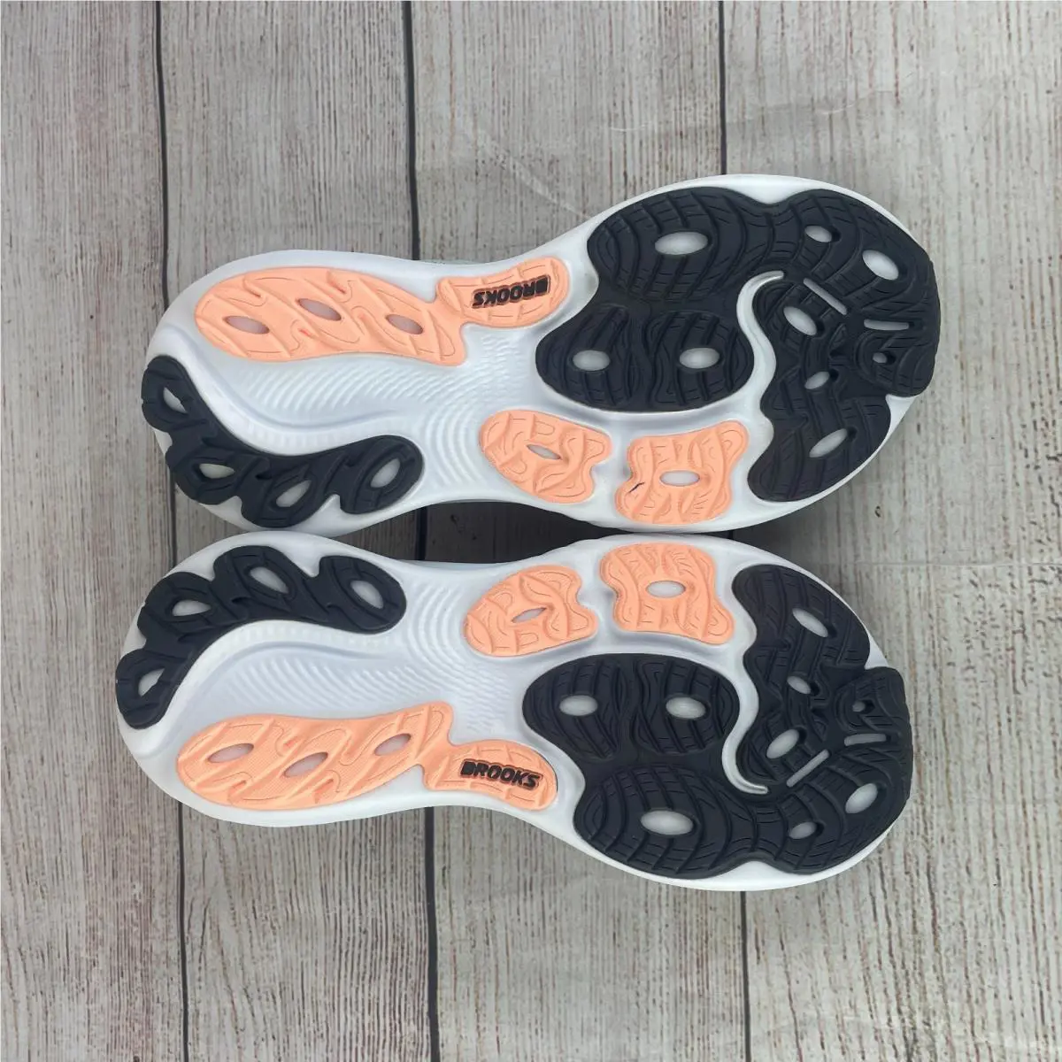 Brooks shoes - Gray (UPC: 195394665949) 6