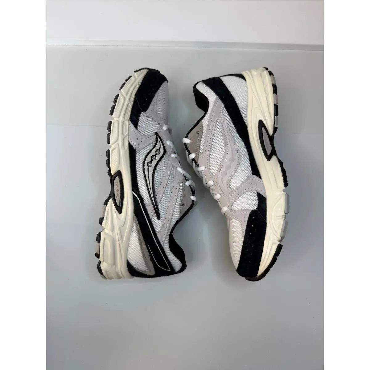 Saucony shoes - White 0