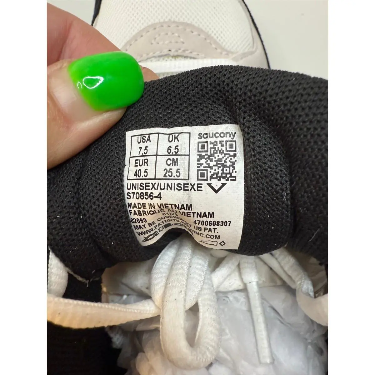 Saucony shoes - White 1