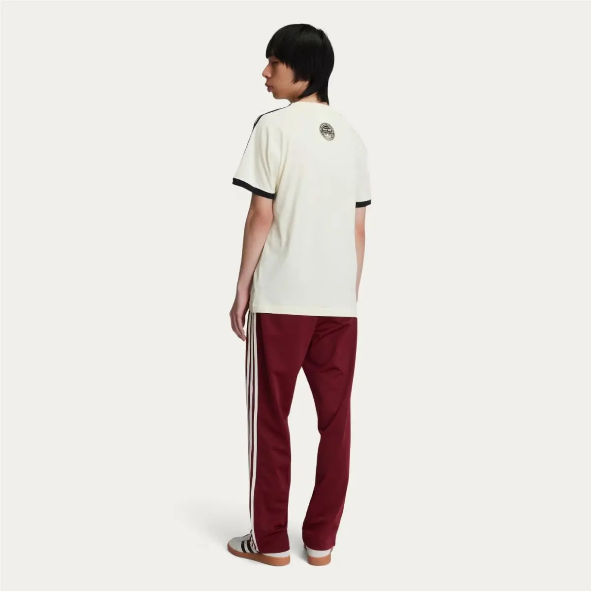 Adidas clothing - adidas Originals - Originals - KT3446 - Cream White 12