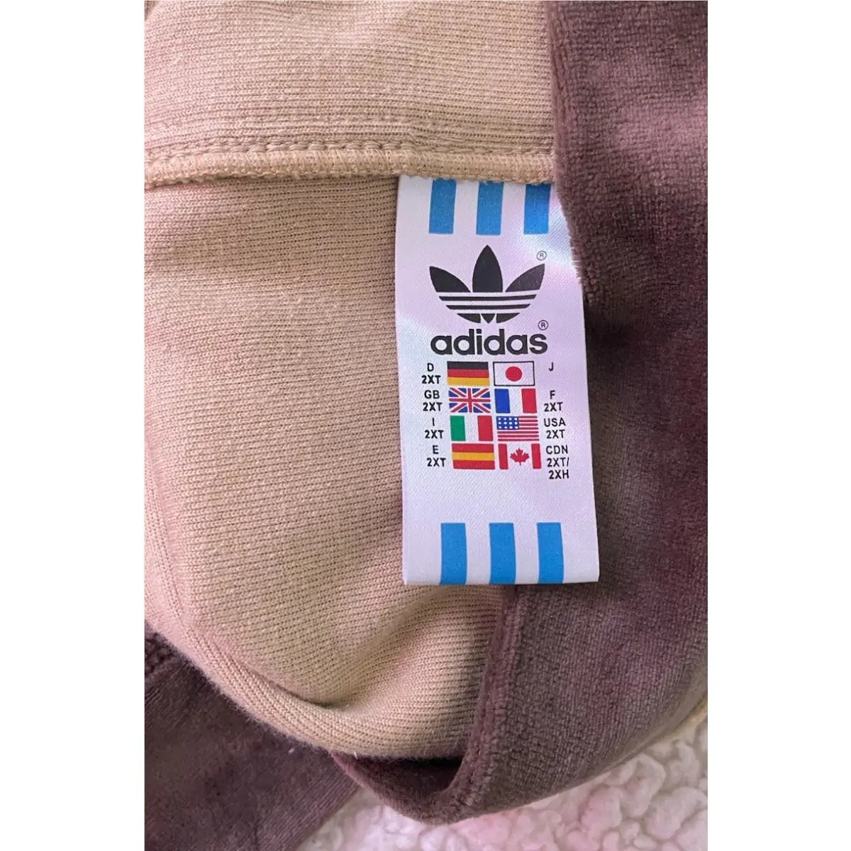 Adidas clothing - Beige 14