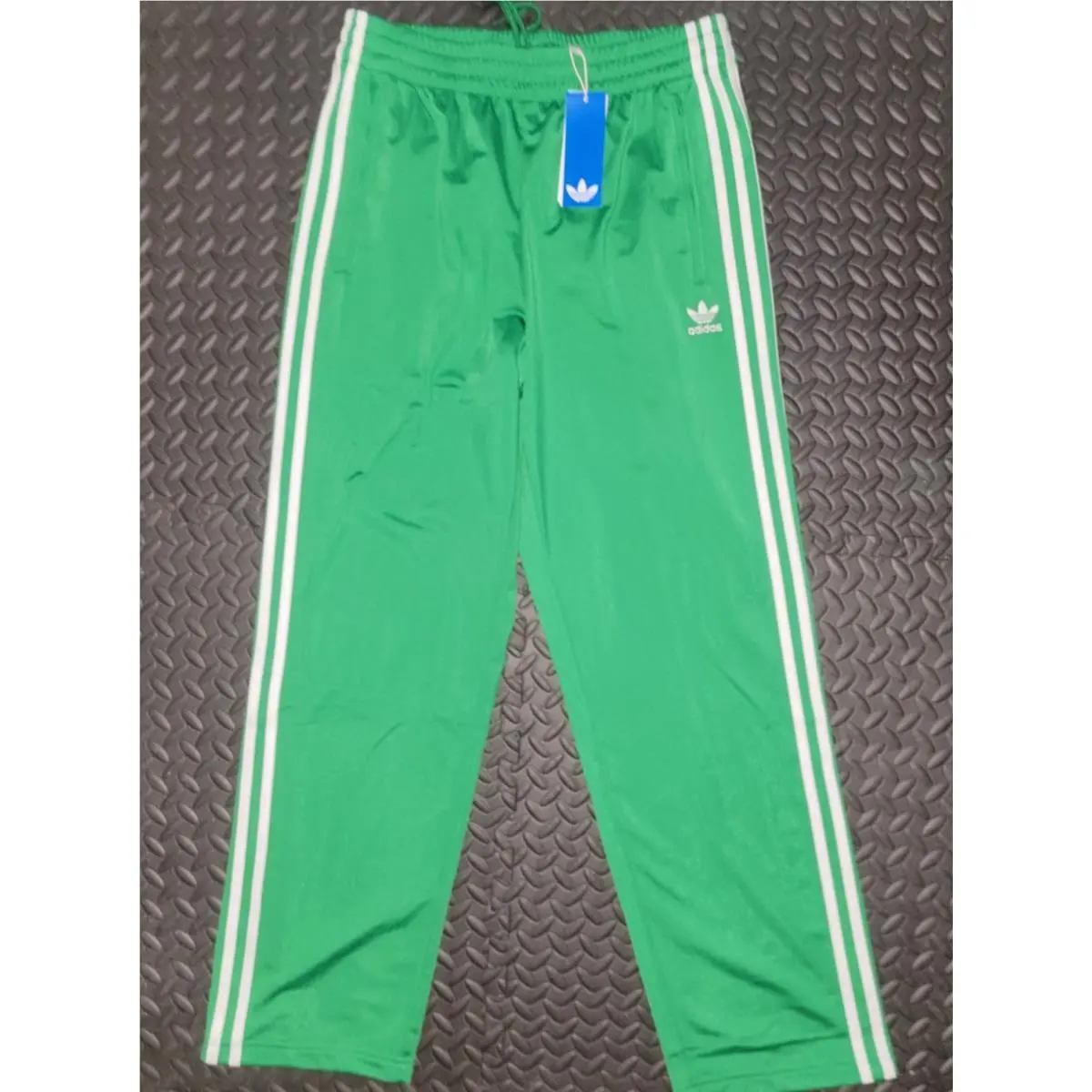 Adidas clothing - Green (UPC: 192609121702) 2