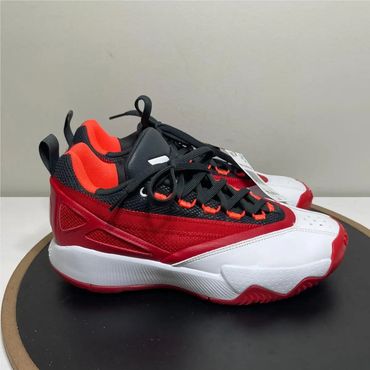 Adidas Dame Certified 2.0 Men`s Size 7.5 US Basketball Sneakers Red White Nwob