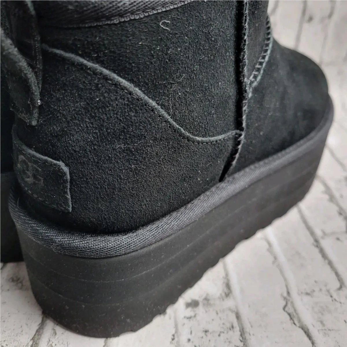 UGG shoes - UGG Classic Ultra Mini Platform - Black 2