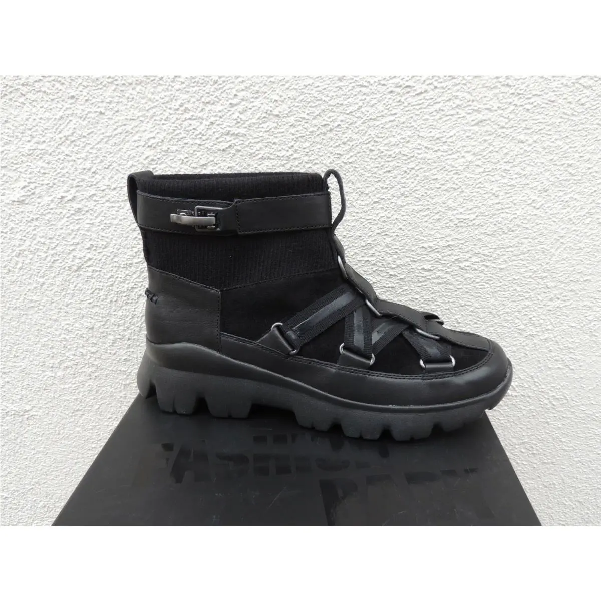 UGG shoes - UGG PUFF MOMMA LAKES & LIGHTS - Black (UPC: 191142766678) 0
