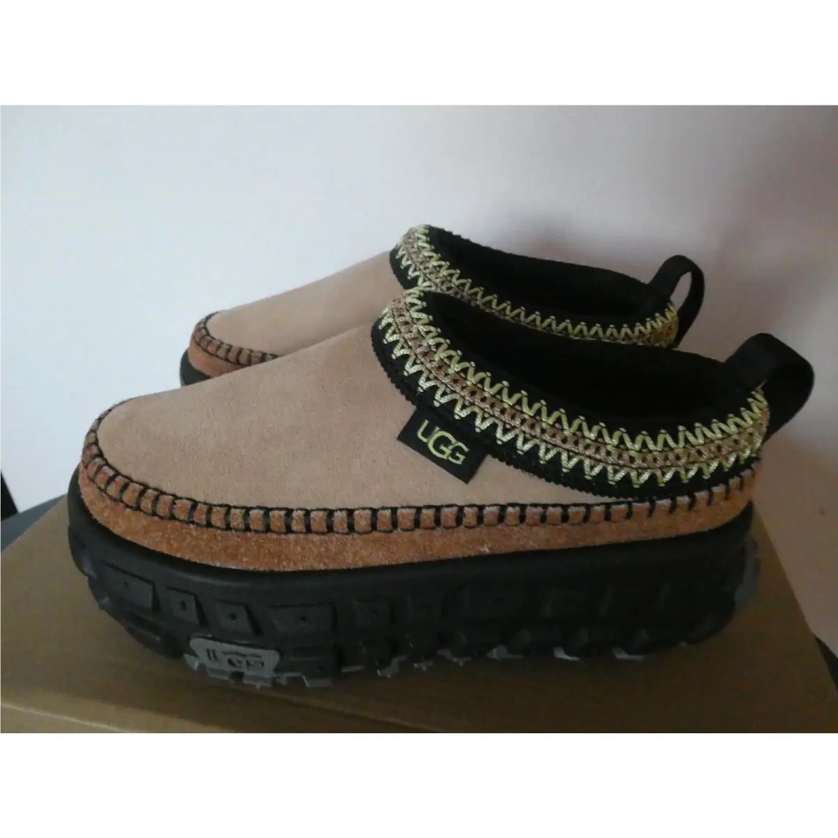 UGG shoes - Venture Daze - Venture Daze - Chestnut / Ceramic (UPC: 197634023601) 1