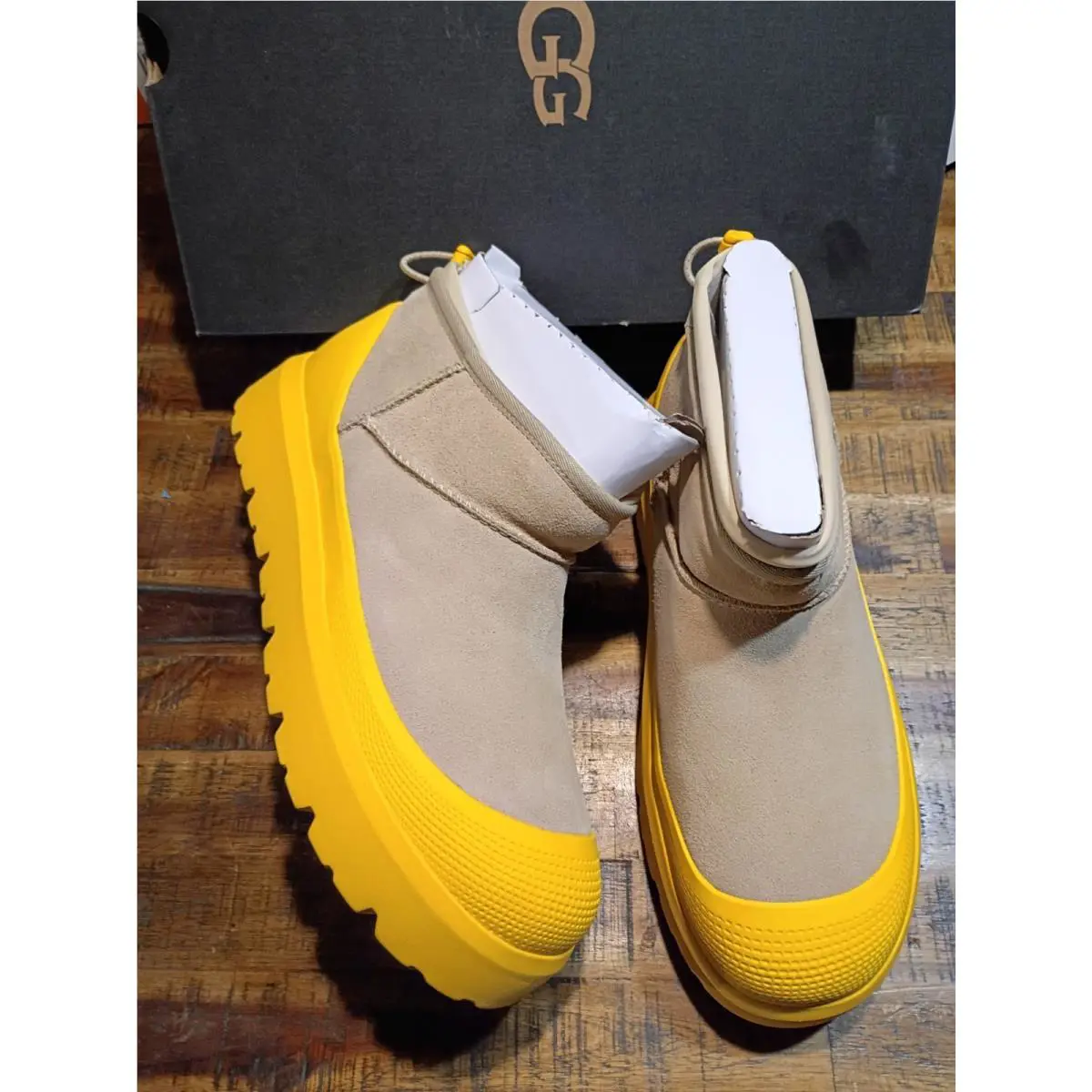 UGG shoes - Classic Ultra Mini Weather Hybrid - 1174196-CWTC - chestnut - yellow 0