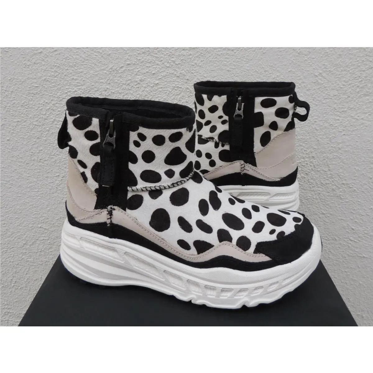 UGG shoes - UGG CA805 Classic Dalmatian - Classic Dalmatian - Black (UPC: 194715377936) 2