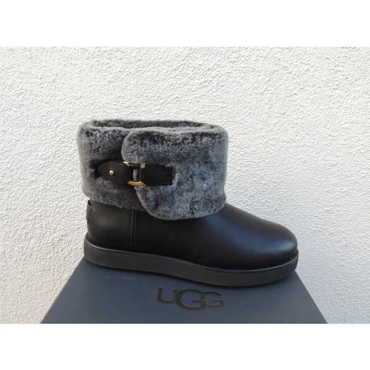 UGG shoes - UGG Classic Berge Mini - Classic Berge Mini - Black (UPC: 192410378456) 0
