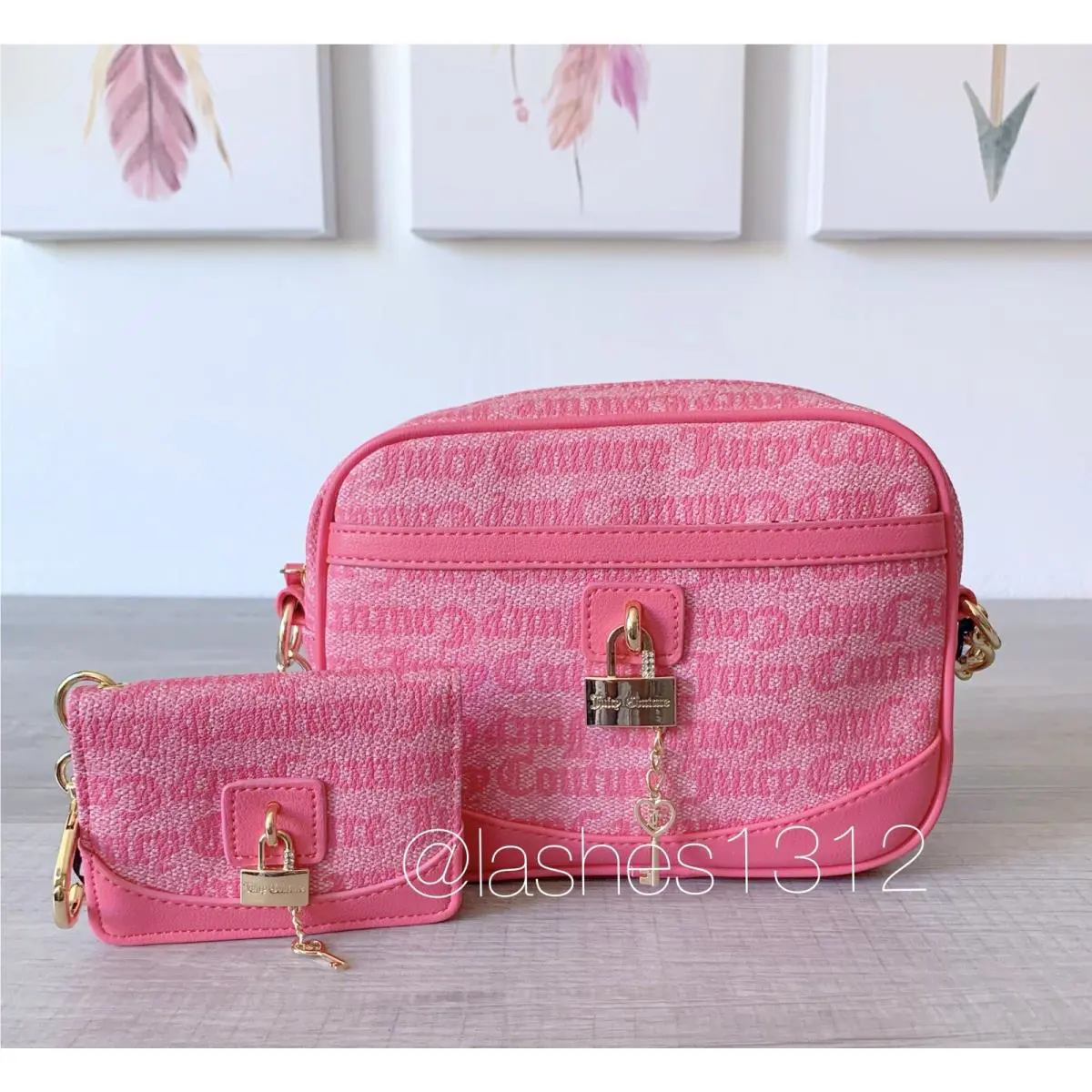 Juicy Couture Bag Eastside Wsetside Camera Crossbody Wallet Set - Pink