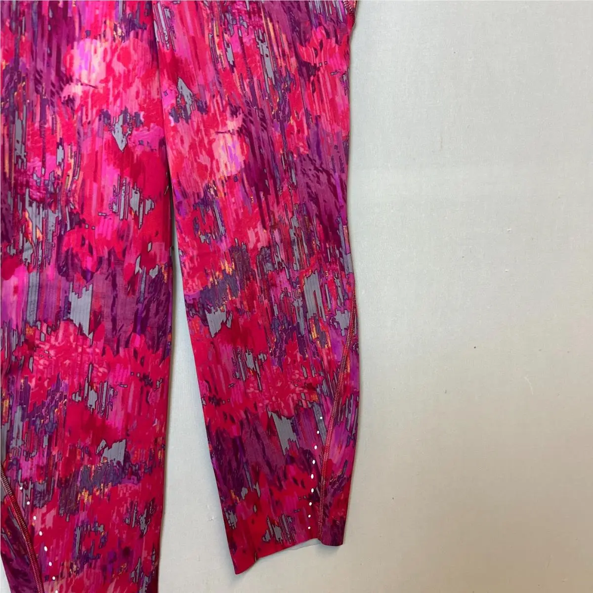 Lululemon clothing - Pink 4