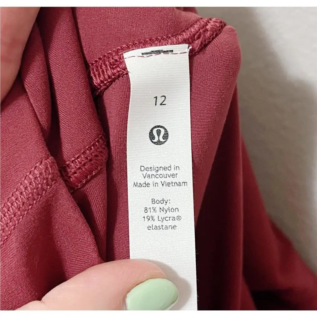 Lululemon clothing - Red 5