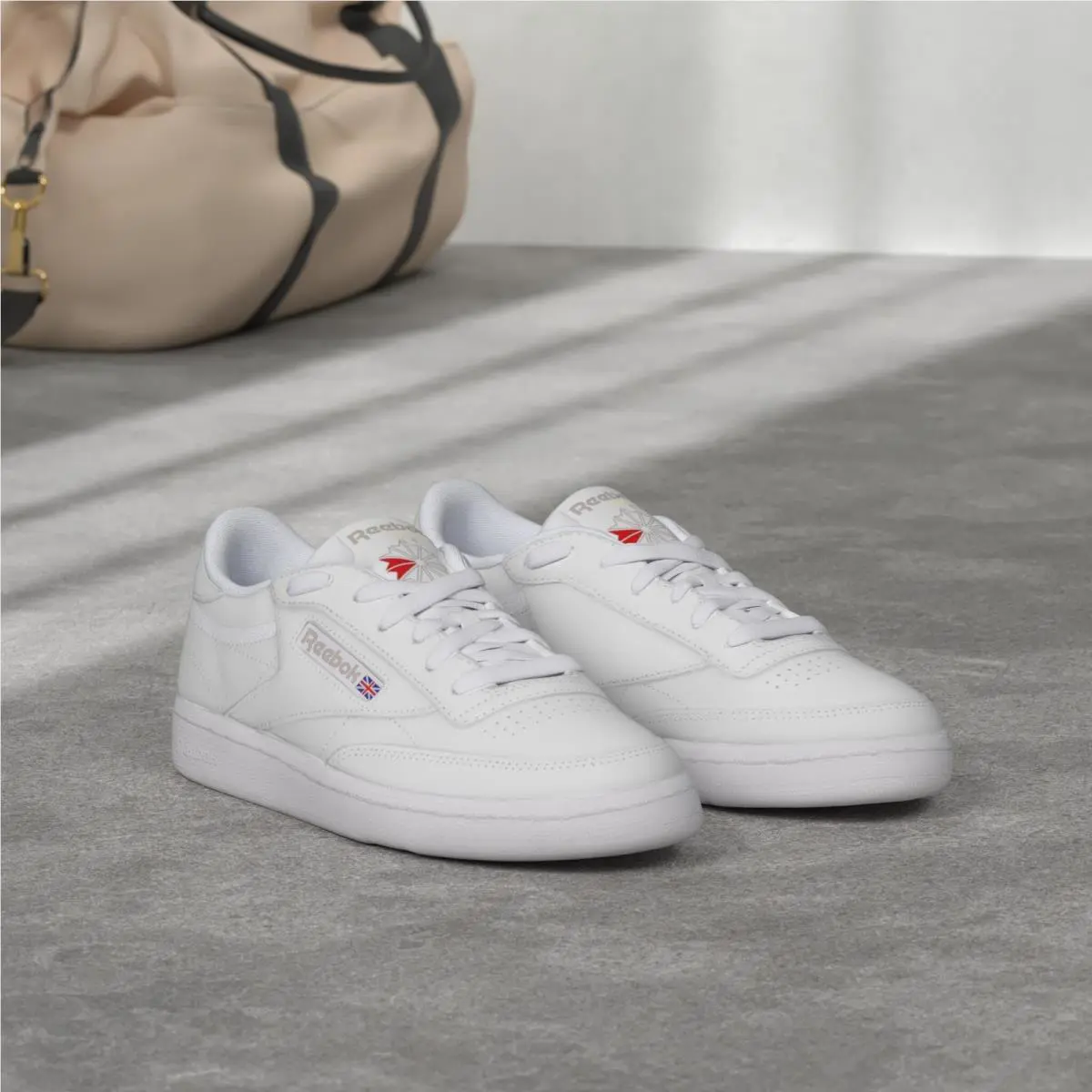 Reebok shoes - Awm26 - Awm26 - White/Light Grey (UPC: 190308283707) 0