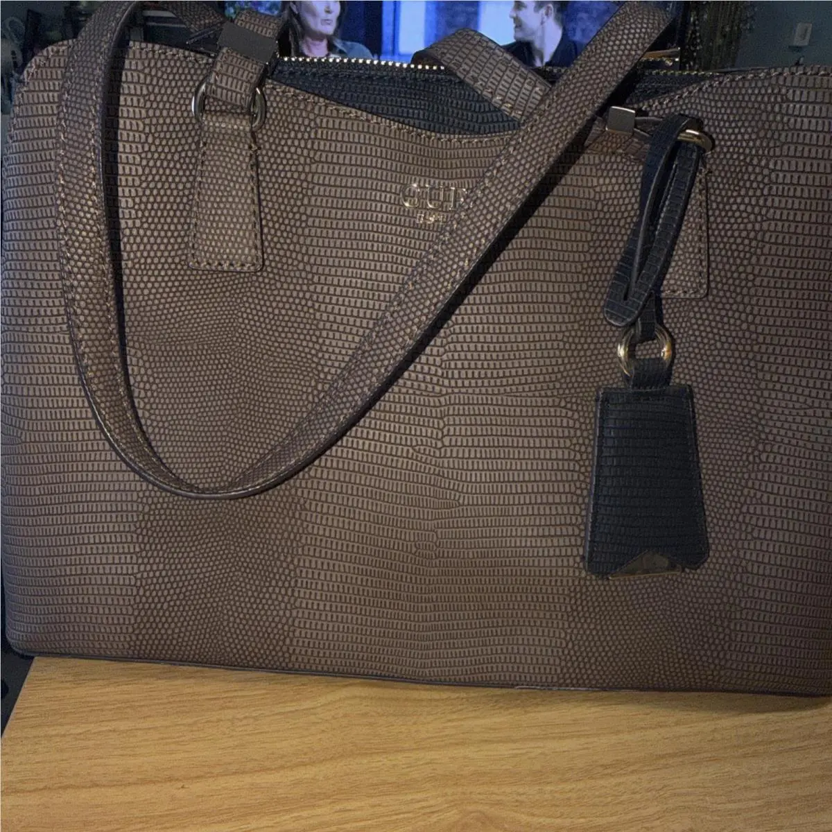 Guess Lyndi Large Girlfriend Satchel Chestnut Multi