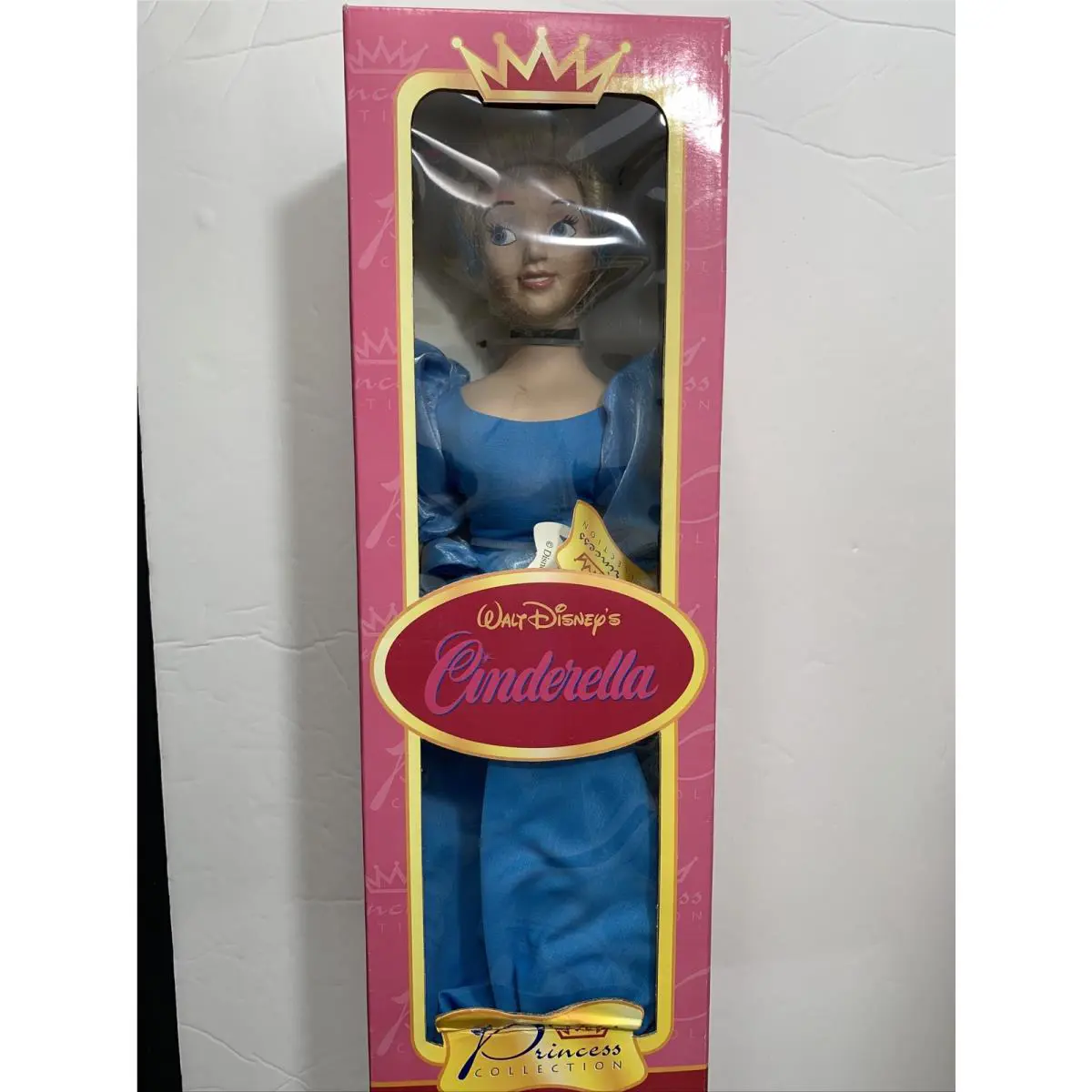 Walt Disney Princess Porcelain Collection Cinderella – Great For Collectors 14 +