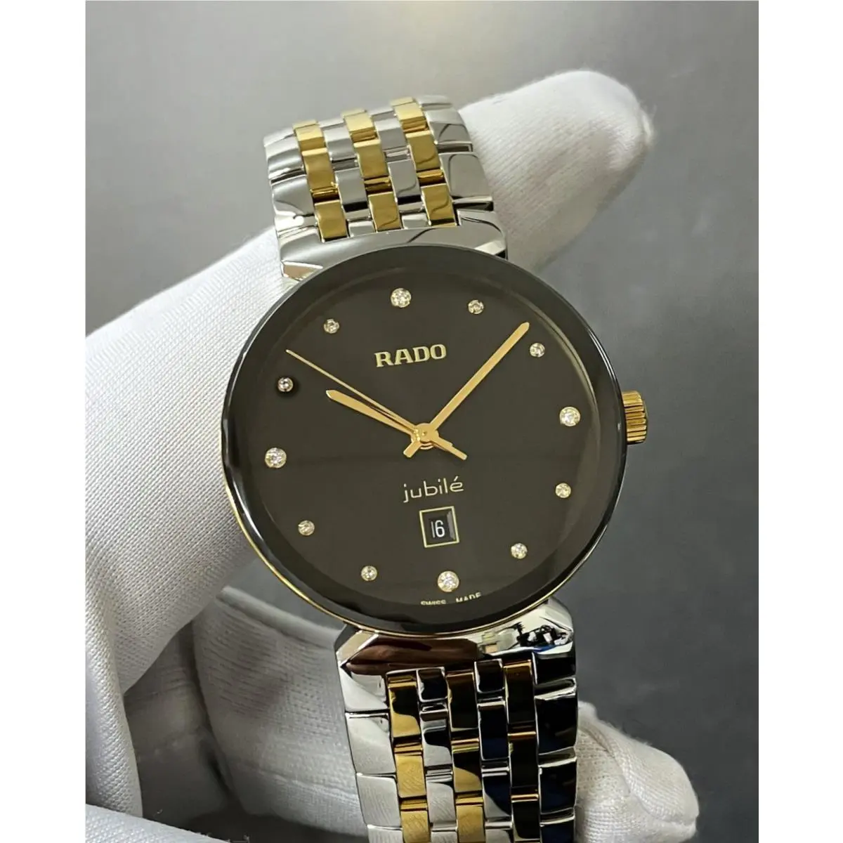 Rado Florence Quartz 30mm Black Diamond Dial Two-toned Women`s Watch R48913743 - Dial: Black, Band: Gold, Silver, Bezel: Black