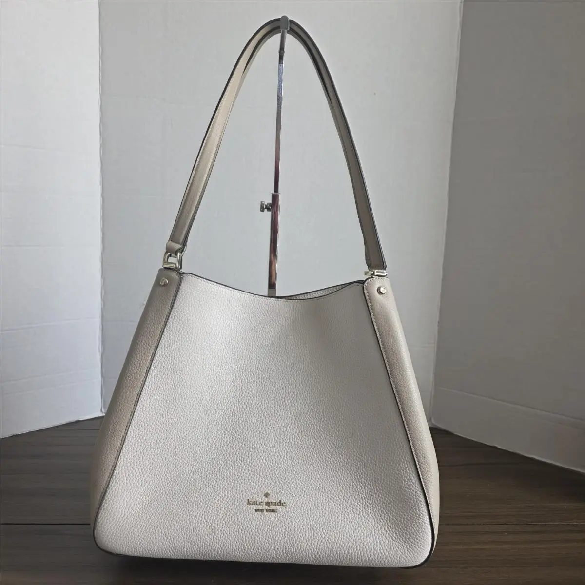 Kate Spade NY Leila Medium Triple Compartment Women`s Shoulder Bag