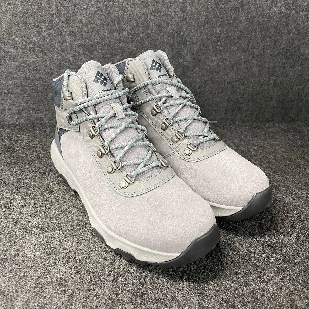 Columbia Newton Wander Boots Women`s Size 9.5 Monument/teal