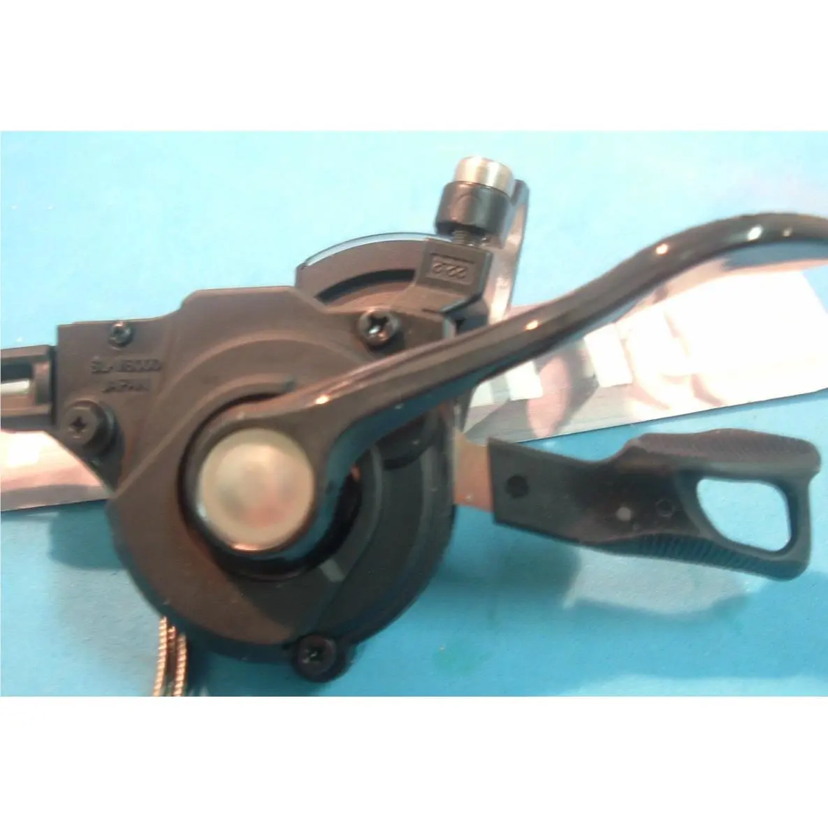 Shimano  - Deore XT M8000 - Deore - SL-M8000 - Black 4