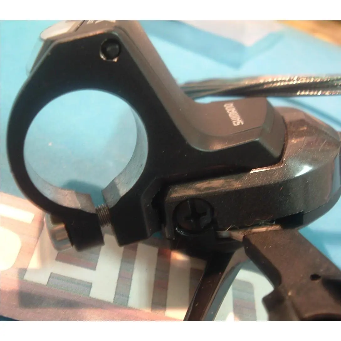 Shimano  - Deore XT M8000 - Deore - SL-M8000 - Black 2