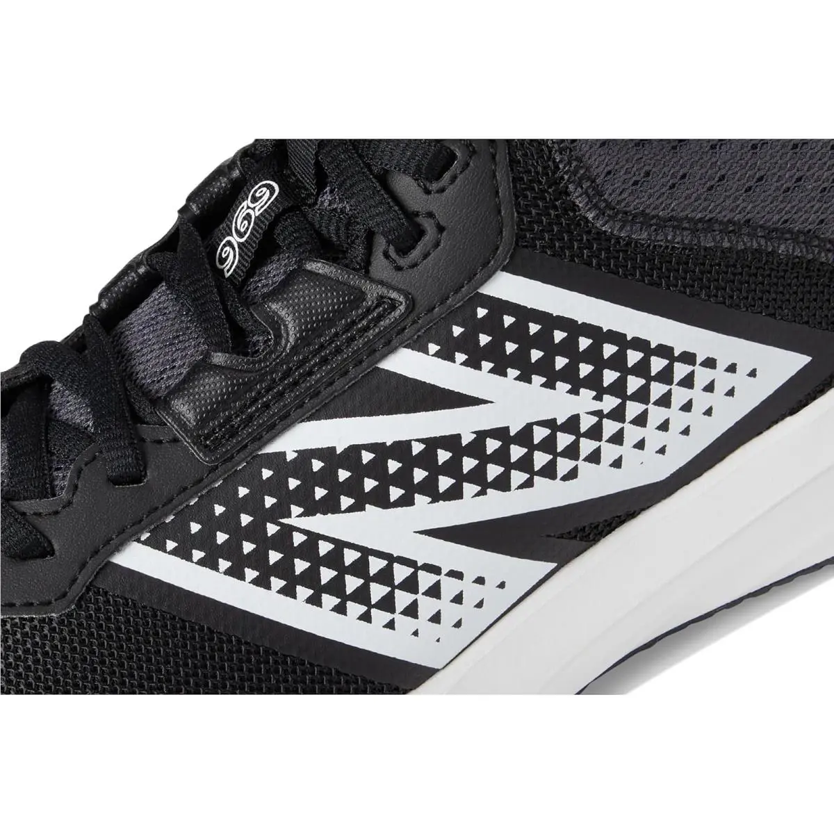 New Balance shoes - Black/White 10