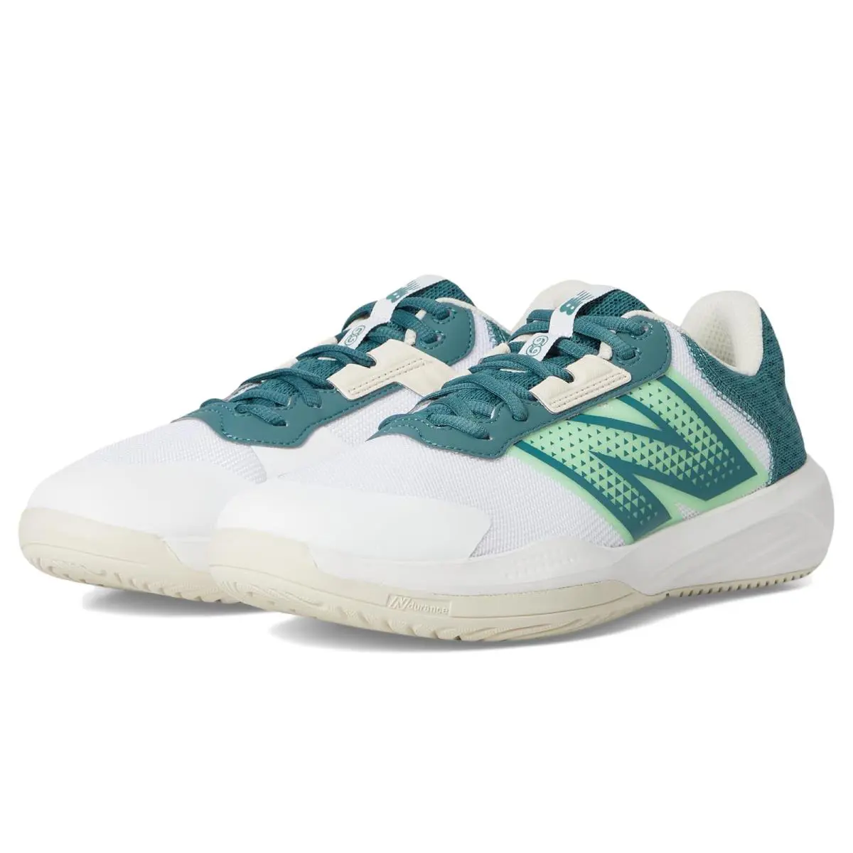 New Balance shoes - Black/White 32