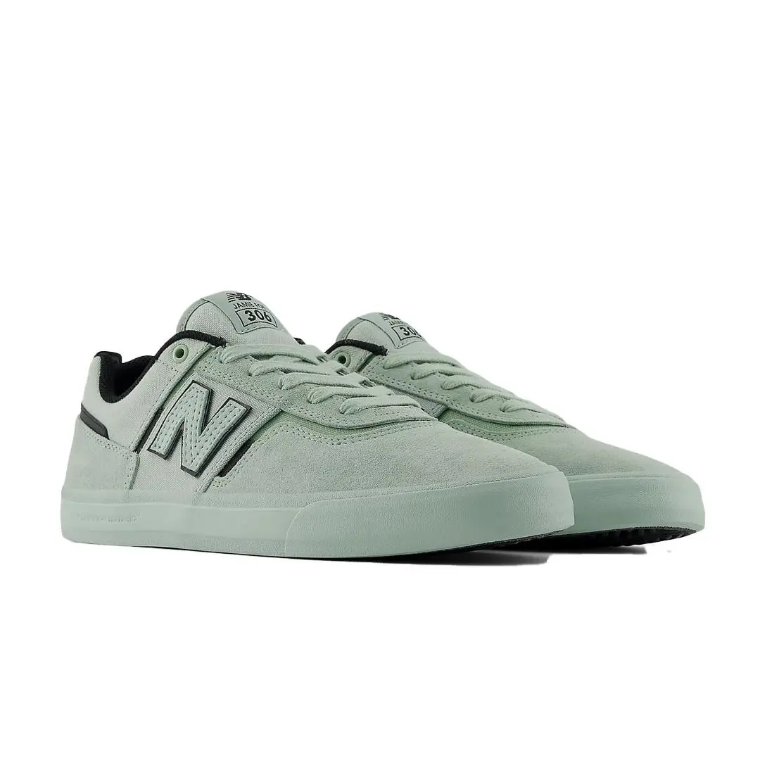 New Balance shoes - Green; Black 5