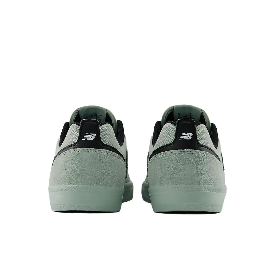 New Balance shoes - Green; Black 7