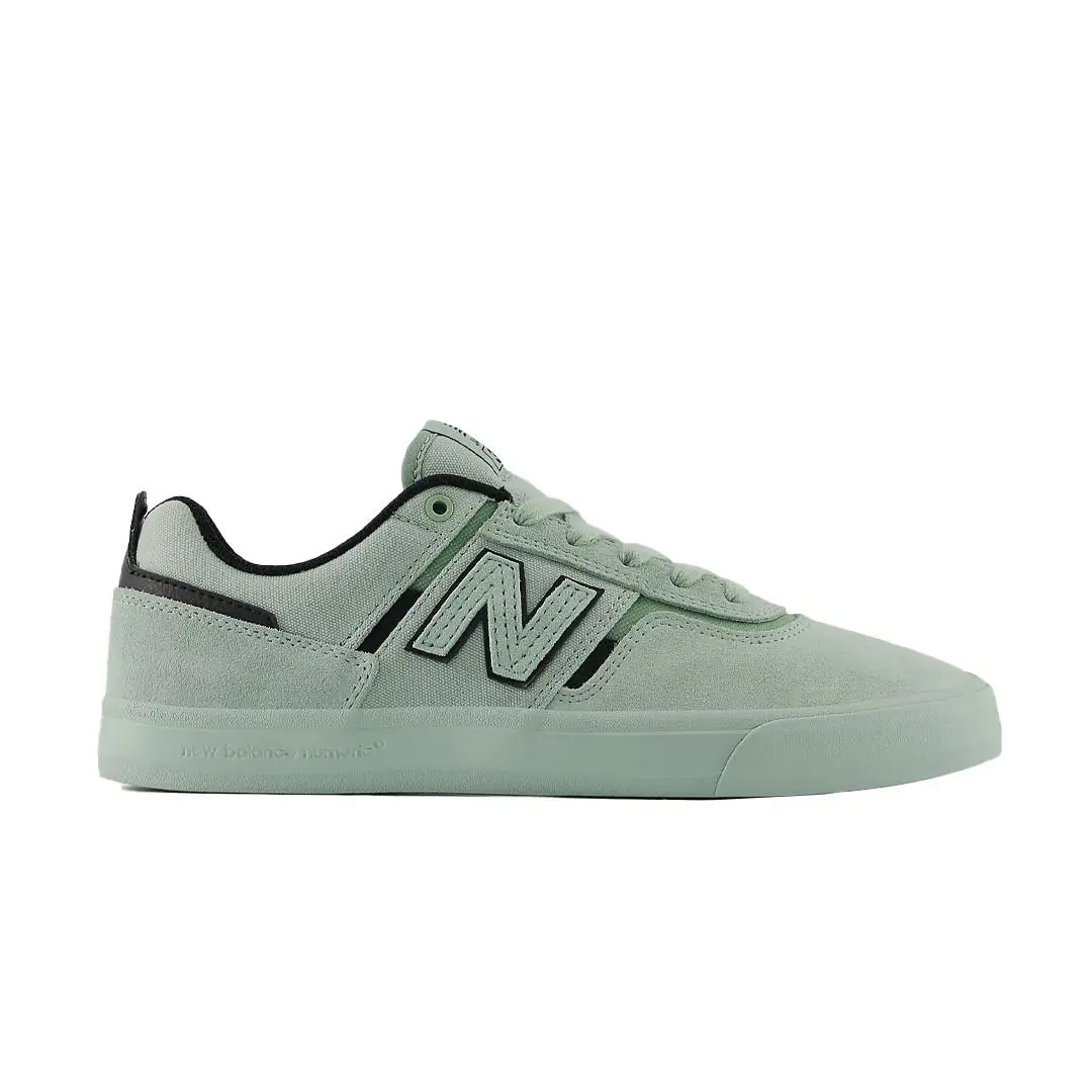 New Balance shoes - Green; Black 8