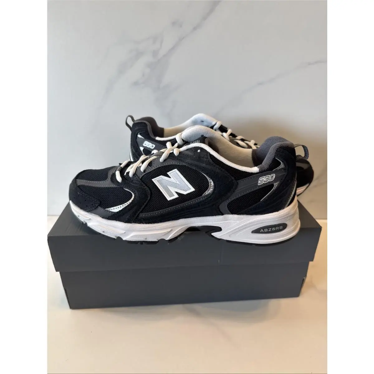 New Balance Men’s Size 7.5 Lifestyle Running Shoes Black Gray MR530CC