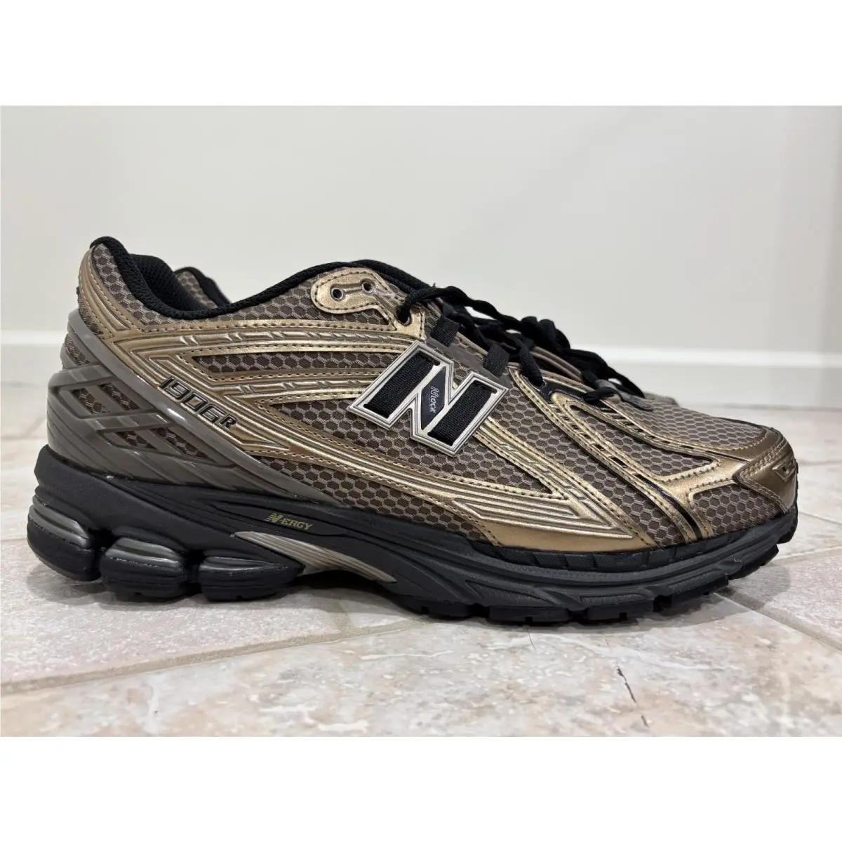 New Balance 1906R Men’s Size 13 Bronze Black Metallic