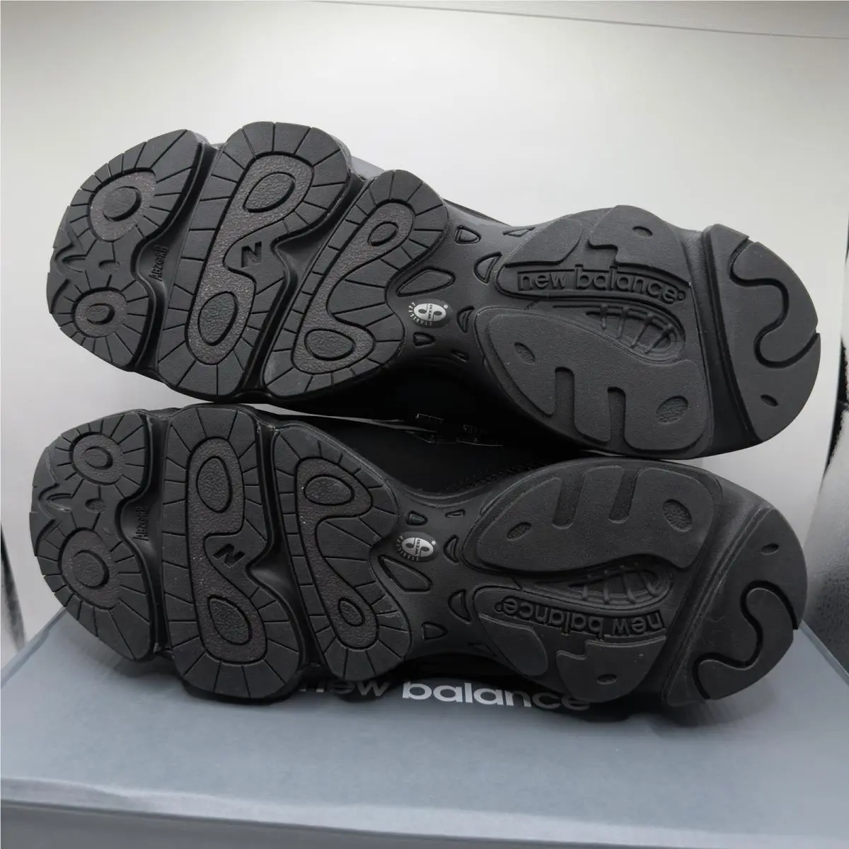 New Balance shoes - New Balance 1000 - M1000B - Black (UPC: 0198686306636) 5