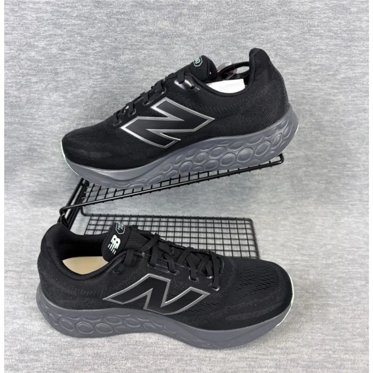 New Balance shoes - New Balance Fresh Foam 680 v8 Waterproof - M680WBK8 - Black 0
