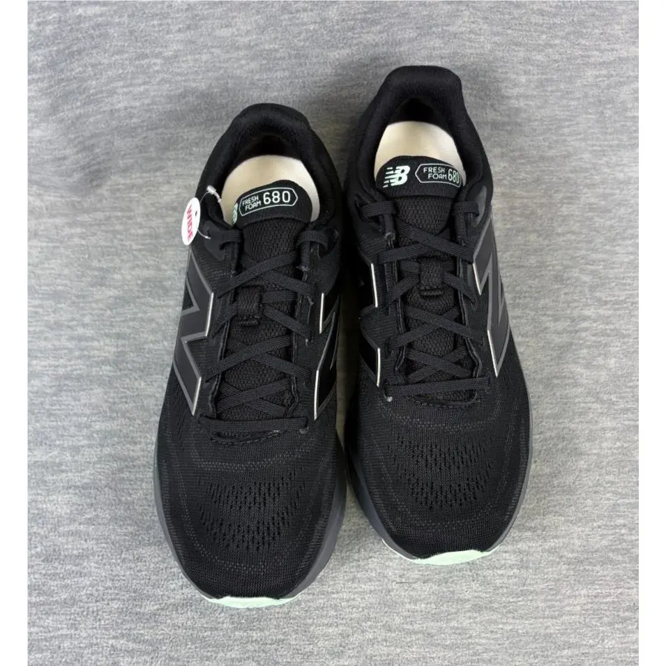 New Balance shoes - New Balance Fresh Foam 680 v8 Waterproof - M680WBK8 - Black 3